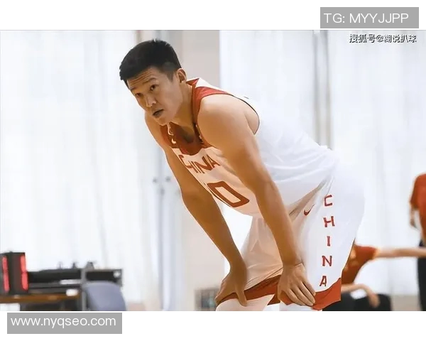 周鹏：从篮球场上的传奇到生活中的榜样，激励无数年轻人追梦之路